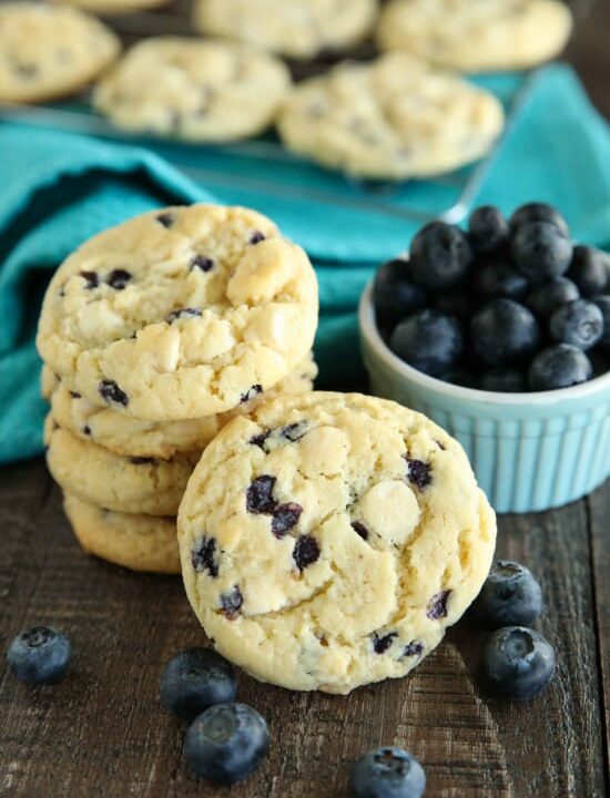 Soft Baked Chocolate Chip Cookies | Dessert Now Dinner Later