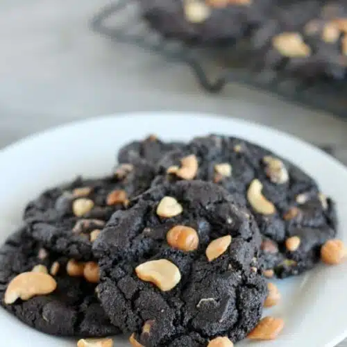 Dark Chocolate Caramel Cashew Cookies