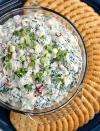 MIRACLE WHIP Creamy Spinach & Artichoke Dip