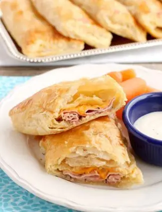 5 ingredient Ham and Cheese Pockets are easy to make for a great tasting hot lunch or dinner!