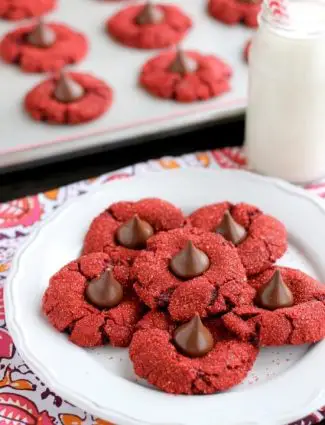 Red Velvet Blossoms - only 6 ingredients to make these chewy, chocolatey, red velvet cookies! Perfect for Valentine's Day or Christmas!