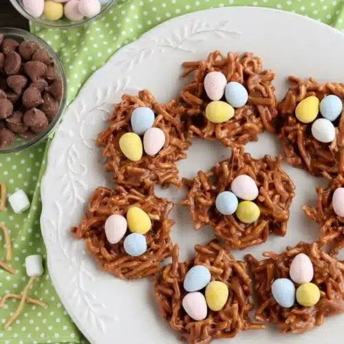 Peanut Butter Chocolate Nests are so quick to whip up, for a chewy, chocolatey, Easter treat!