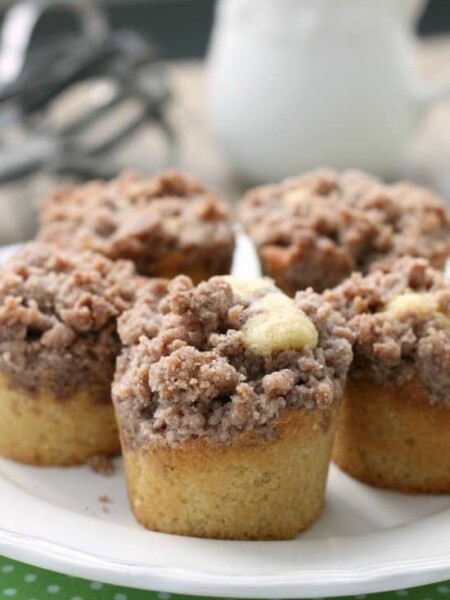 These coffee cake muffins have a moist, buttery yellow cake, and are topped with lots of crunchy, sweet cinnamon streusel.