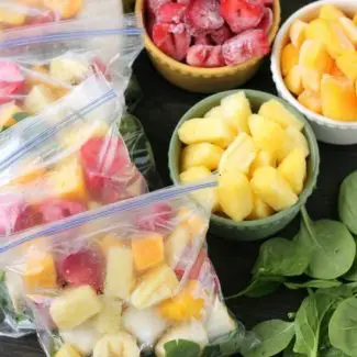 Prep these smoothie packs for the freezer and when you're ready to eat, just add milk or water! Check out the tutorial and delicious green smoothie recipe!