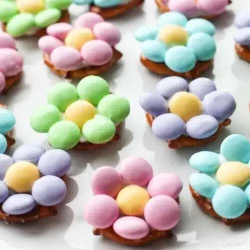 Flower Pretzel Bites are sweet, salty, and delicious - an easy and fun treat for Easter, Spring, or Mother's Day.