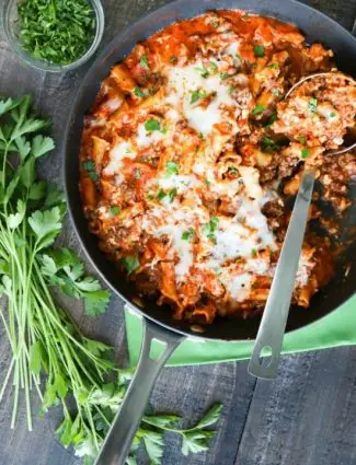 This Easy Skillet Lasagna is quick, tasty, and ready in 30 minutes! A family-friendly dinner you can make any night of the week. (+ Recipe Video!)