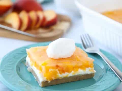 No-Bake Peaches and Cream Bars - The Salty Cooker