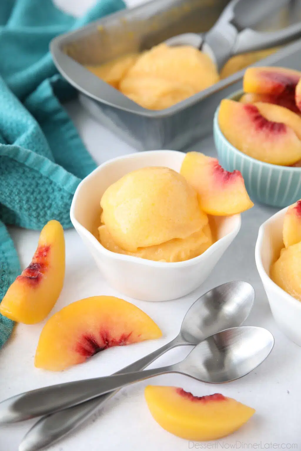Explore a variety of peach recipes including peach cobbler, peach pie, refreshing peach martini, and more. Perfect for desserts and drinks.